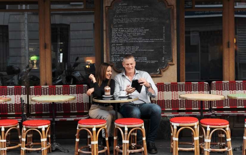 From Street to Seat: Creating an Inviting Restaurant Facade